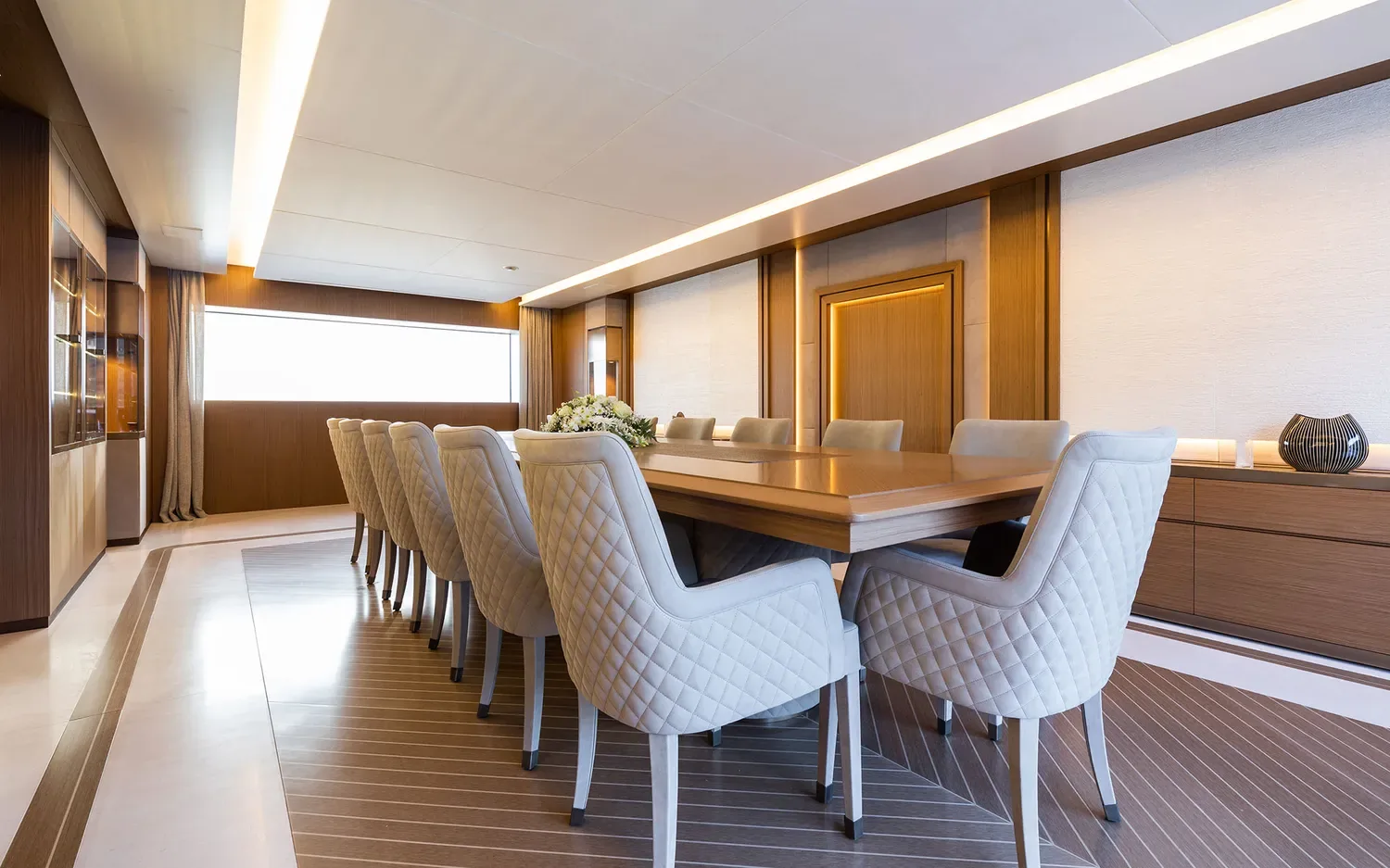ALFA - photo 16 yacht charter Cannes