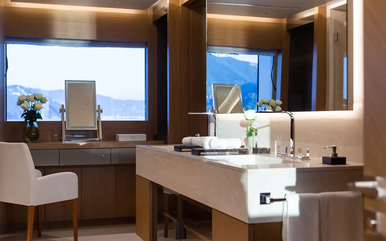 ALFA - photo 27 yacht charter Cannes