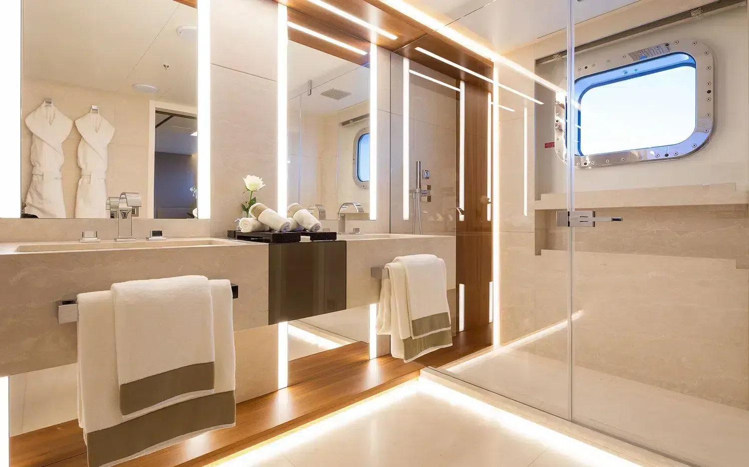ALFA - photo 30 yacht charter Cannes