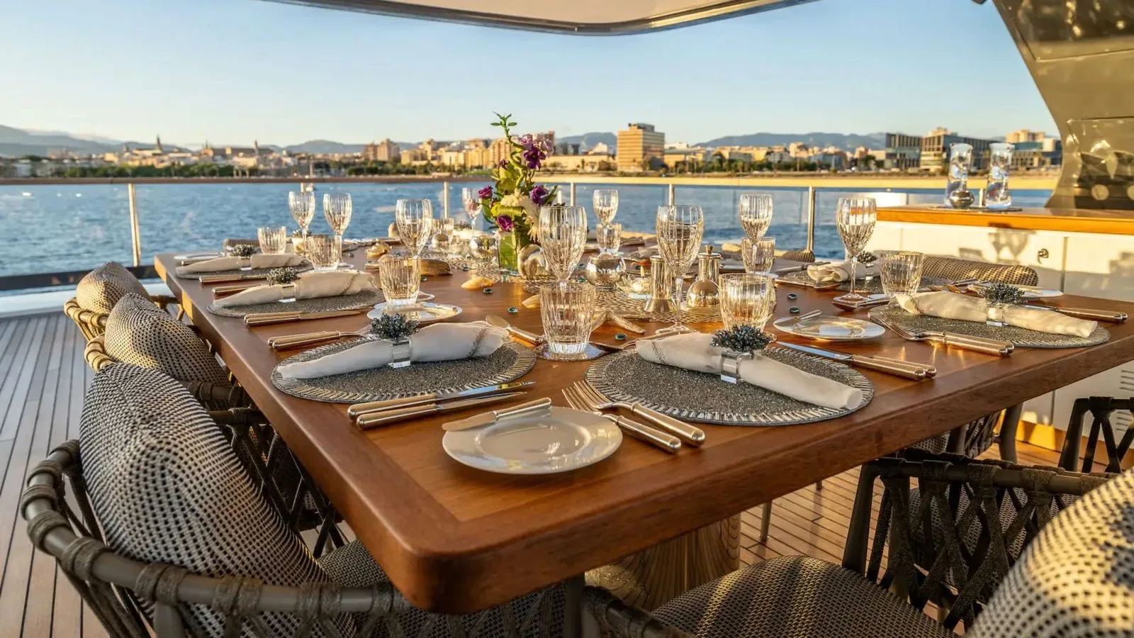 ALPHA WAVES - photo 19 yacht charter Cannes