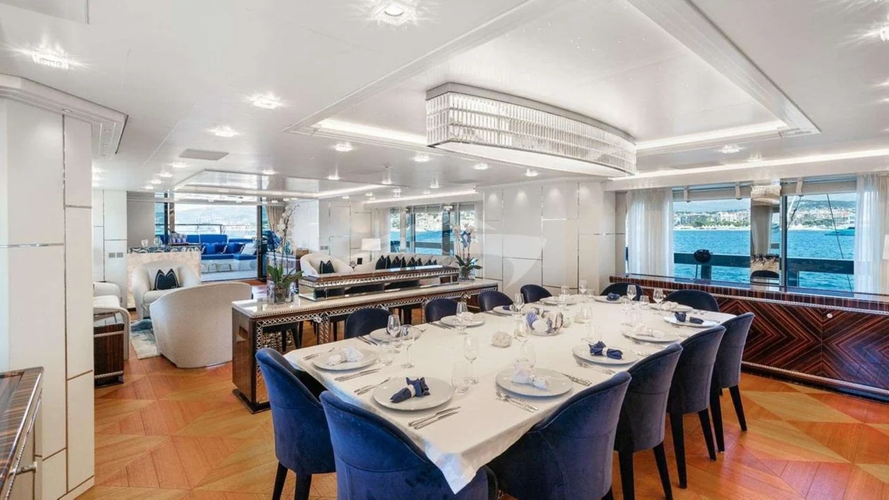 Alulim - photo 3 yacht charter Cannes