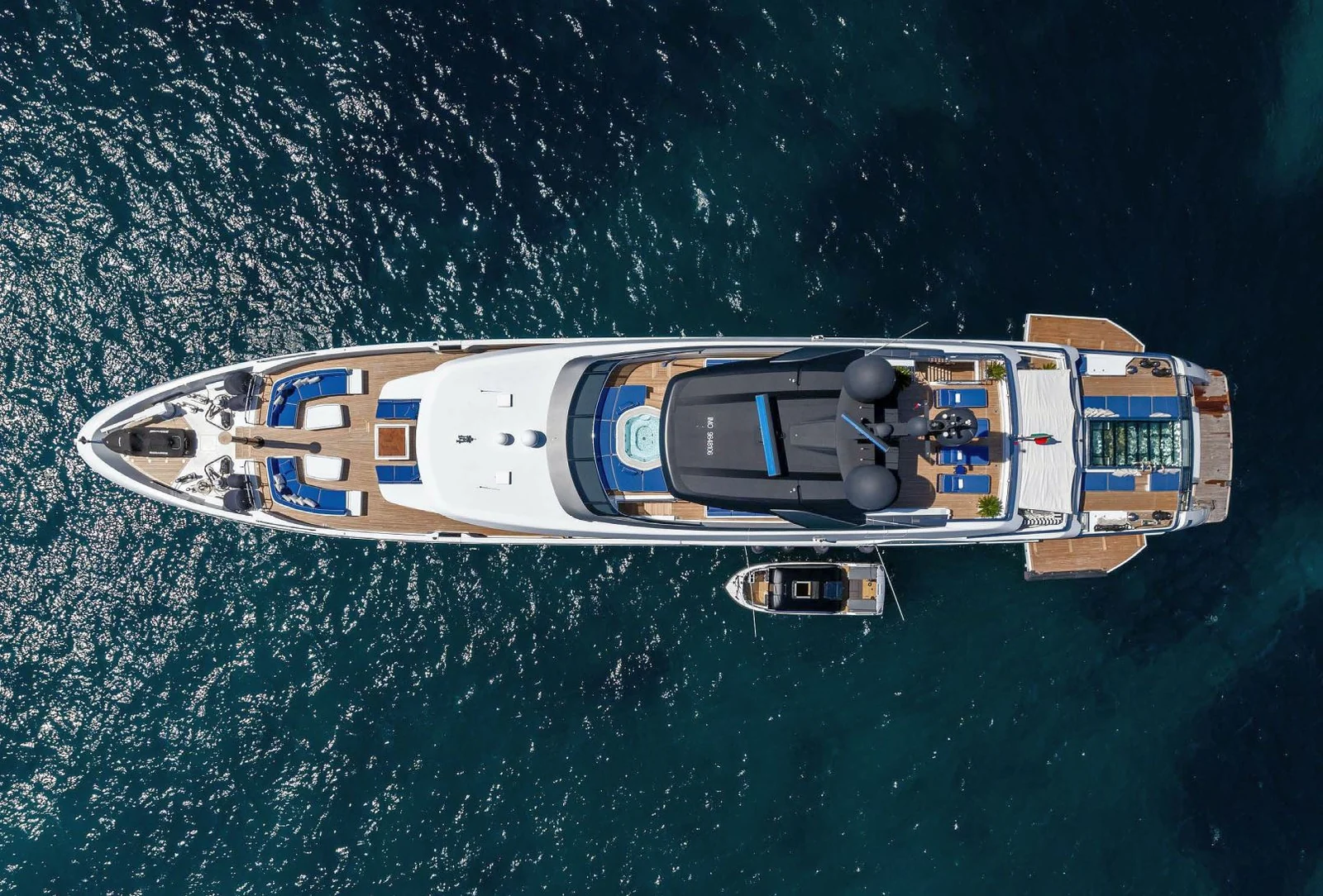 Alulim - photo 16 yacht charter Cannes