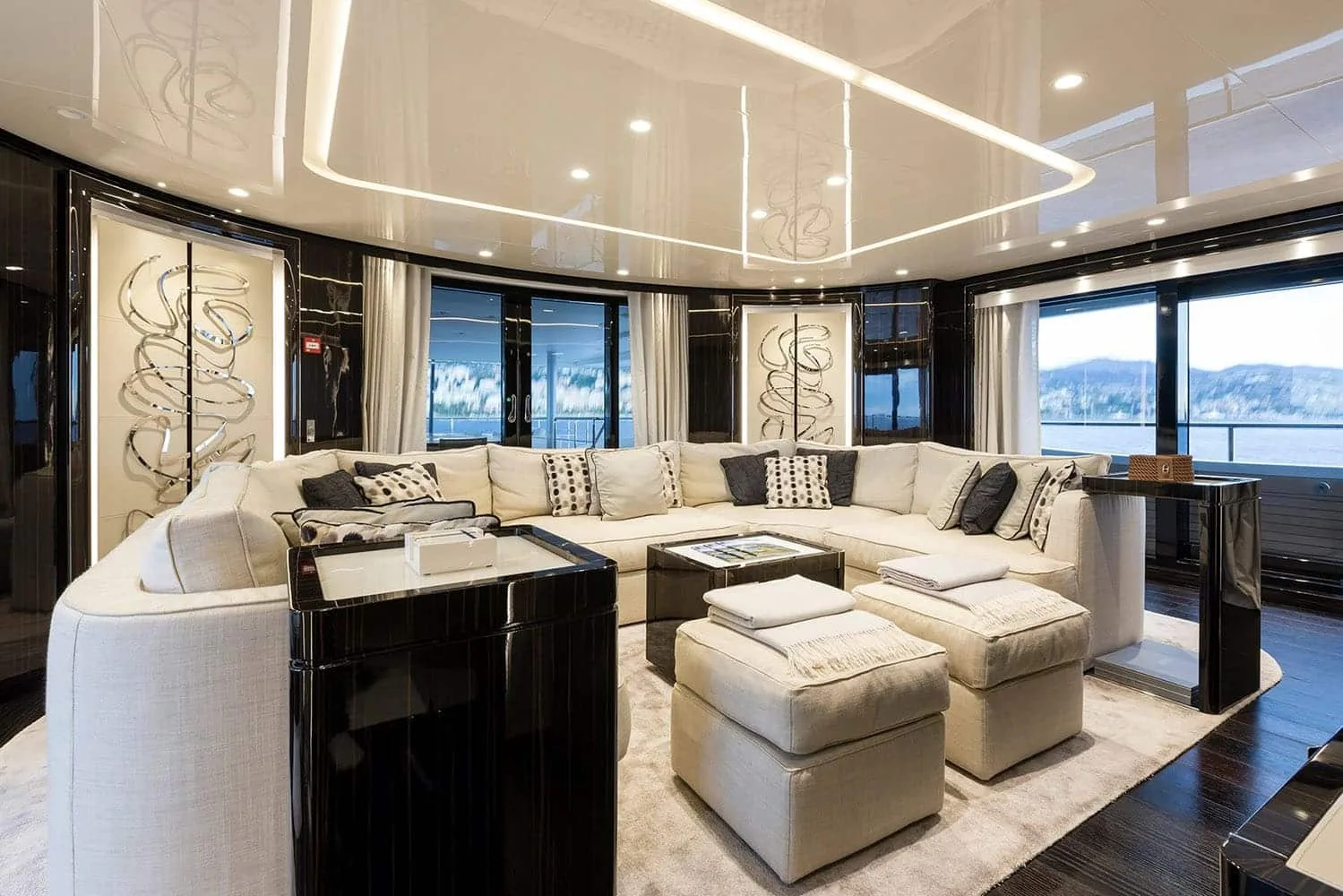 ANDIAMO - photo 10 yacht charter Cannes