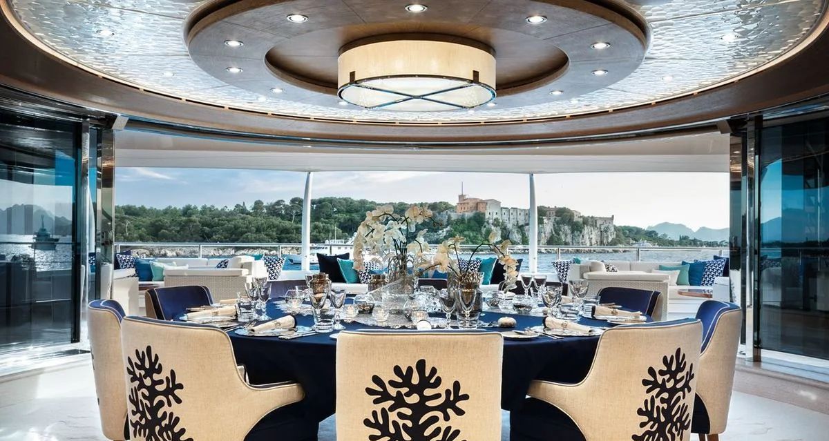Starburst IV - photo 9 yacht charter Miami