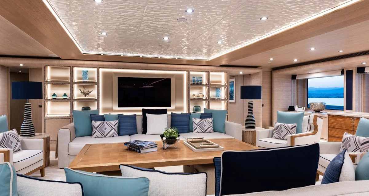 Starburst IV - photo 14 yacht charter Miami