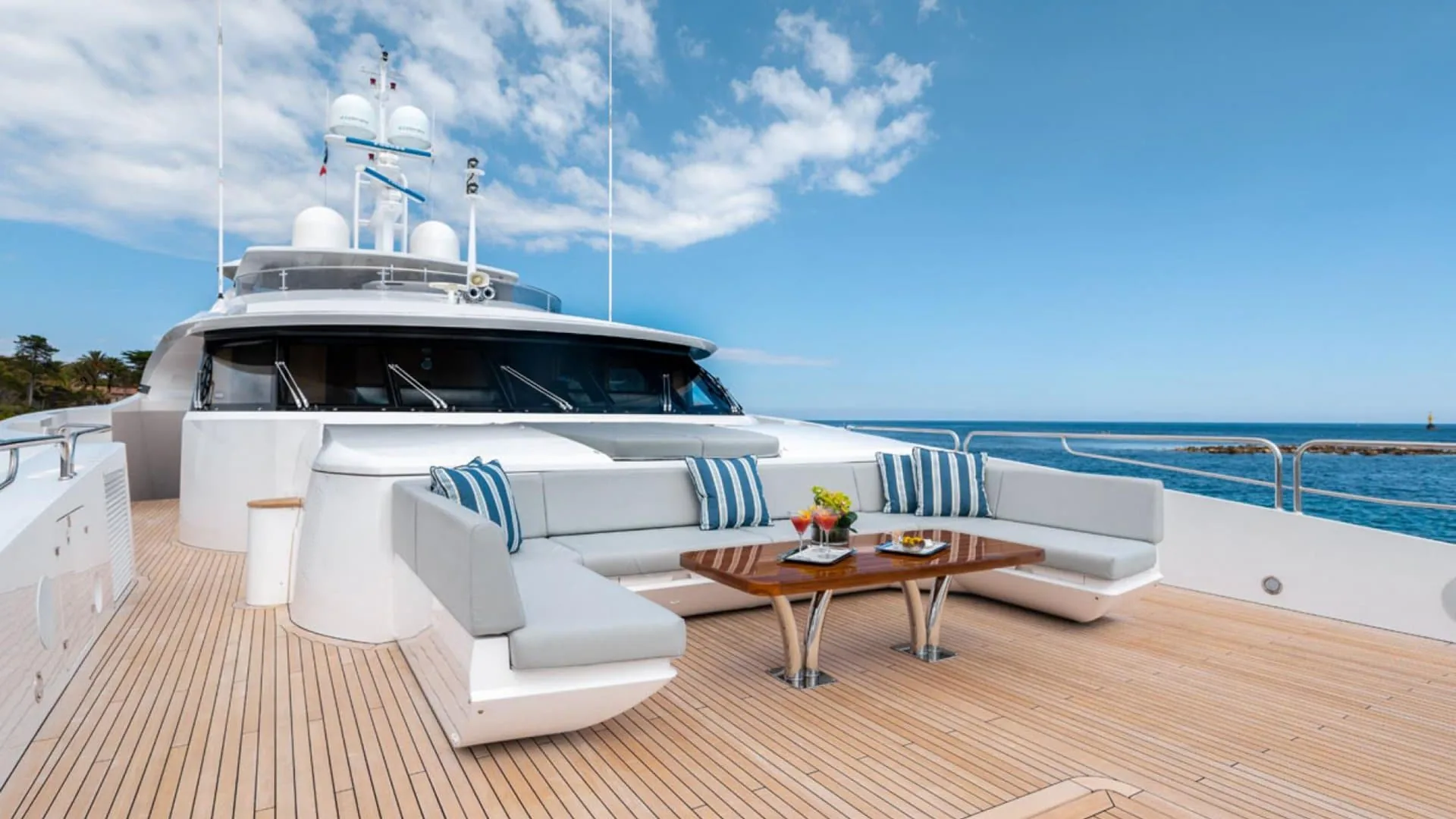 ARADOS - photo 10 yacht charter Cannes
