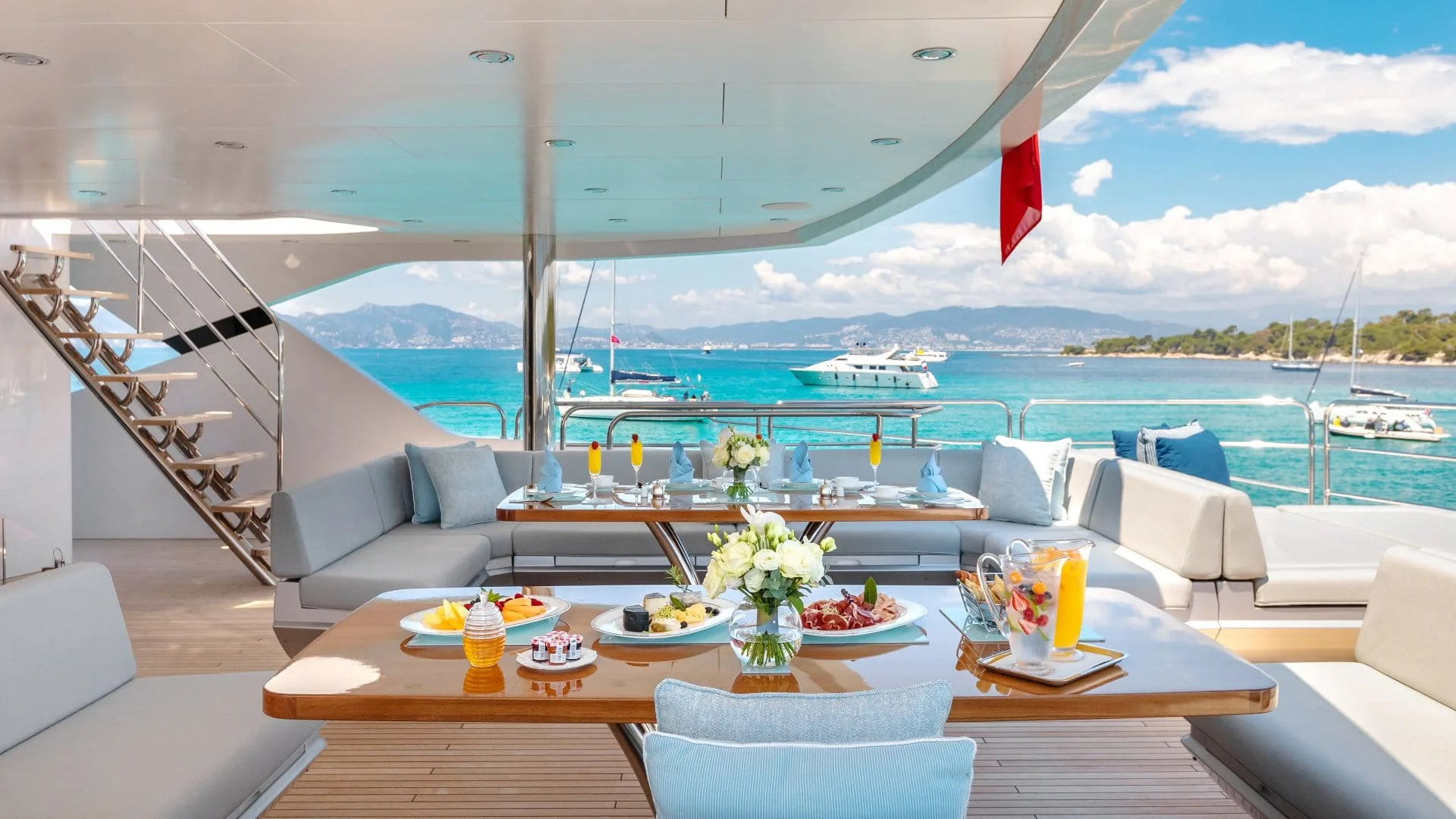 ARADOS - photo 13 yacht charter Cannes
