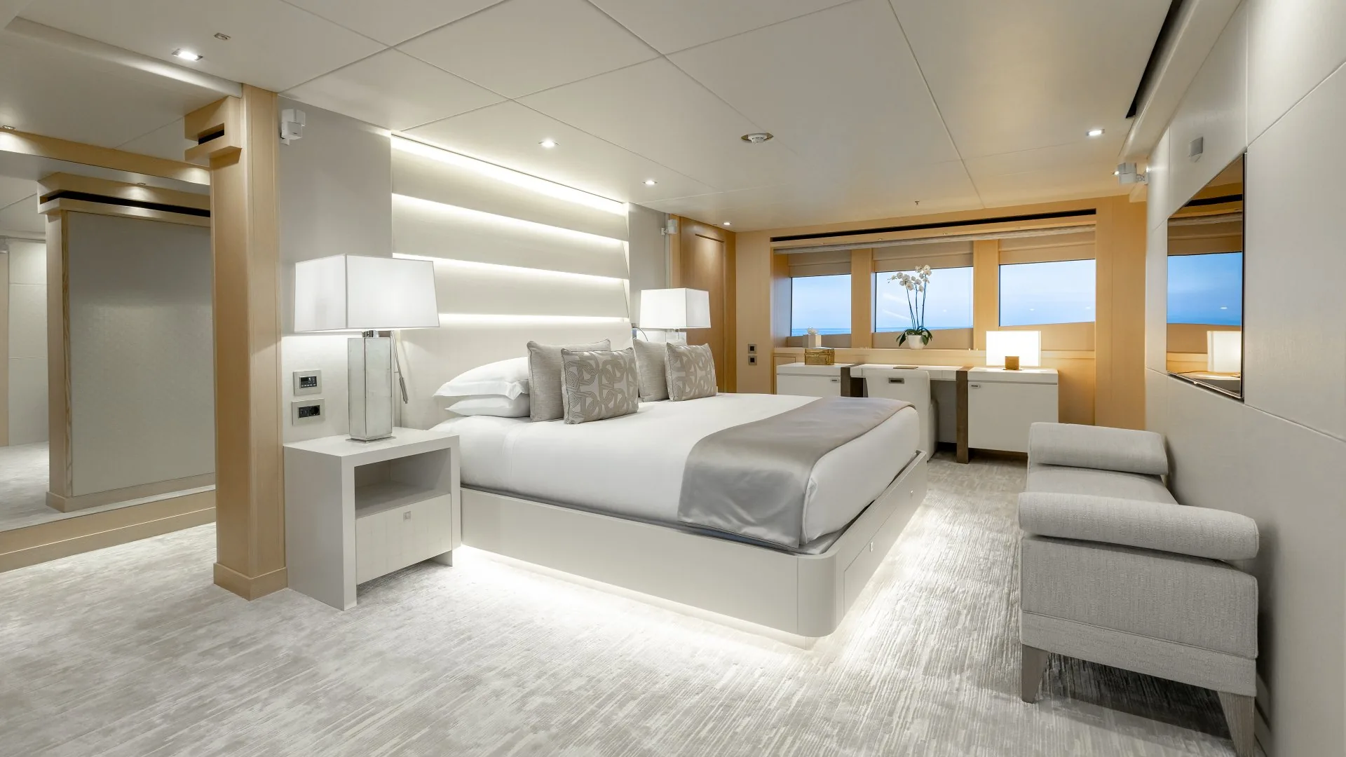 ARADOS - photo 22 yacht charter Cannes