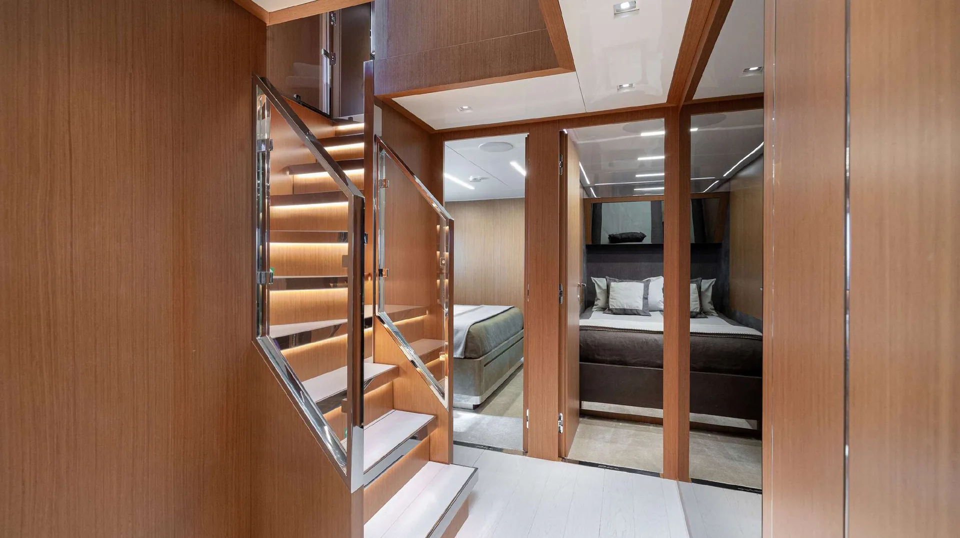 Ariyas - photo 22 yacht charter Cannes