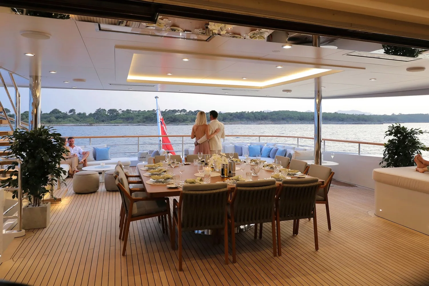 ARTISAN - photo 19 yacht charter Cannes
