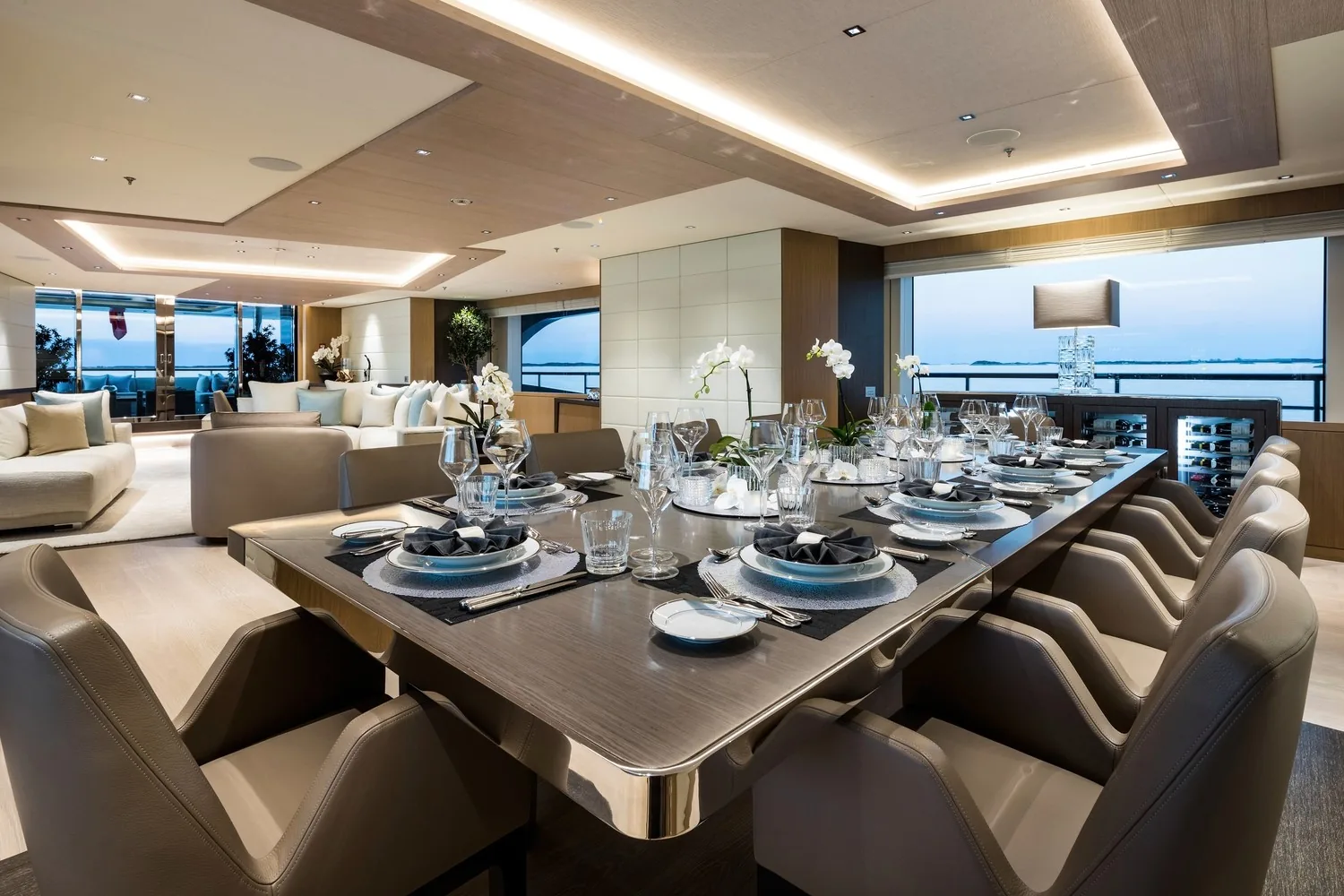ARTISAN - photo 25 yacht charter Cannes