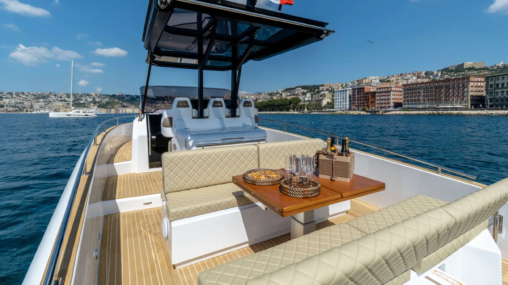 Avangarde 35 - photo 4 yacht charter Cannes
