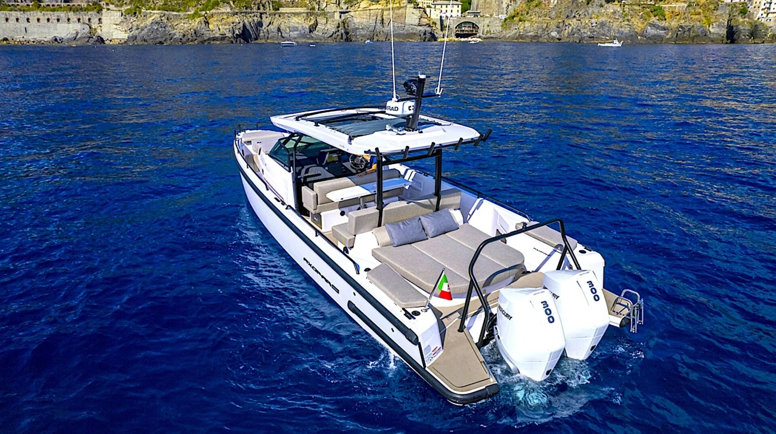 Axopar 37 Sun-Top - photo 2 yacht charter Cannes