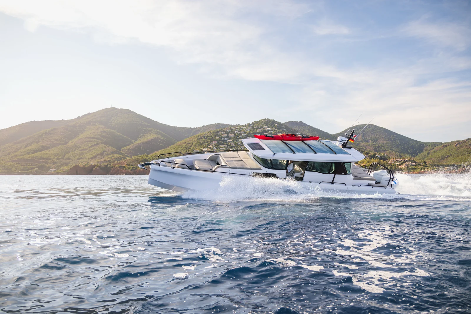 Axopar 45 XC Cross Cabin - photo 2 yacht charter Cannes