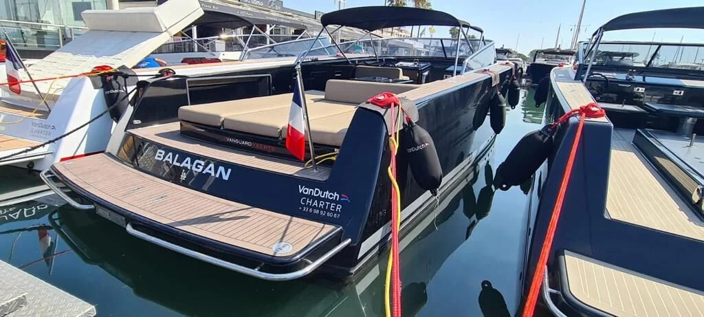Balagan - photo 8 yacht charter Cannes