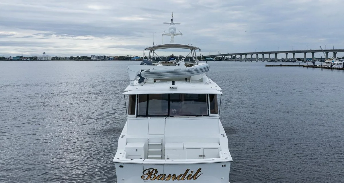 Bandit - photo 4 yacht charter Miami