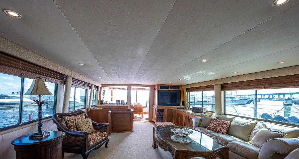 Bandit - photo 6 yacht charter Miami