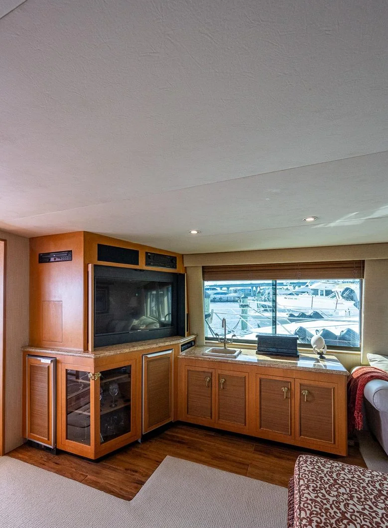 Bandit - photo 8 yacht charter Miami