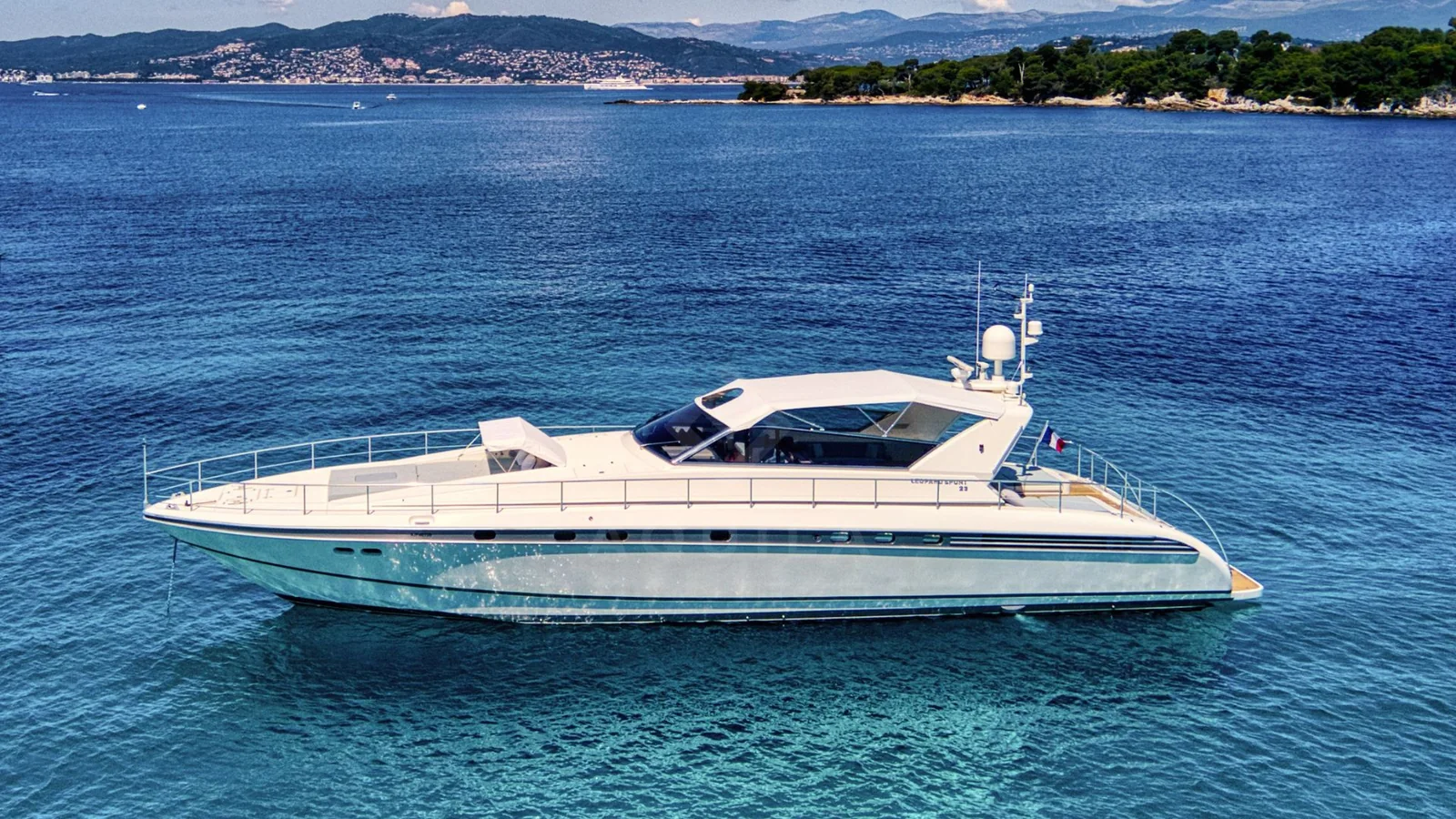 Baoli - photo 6 yacht charter Cannes