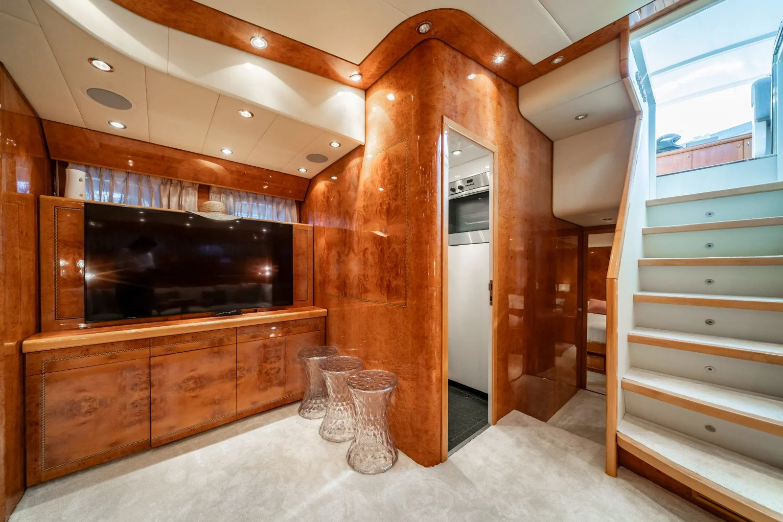 Baoli - photo 20 yacht charter Cannes