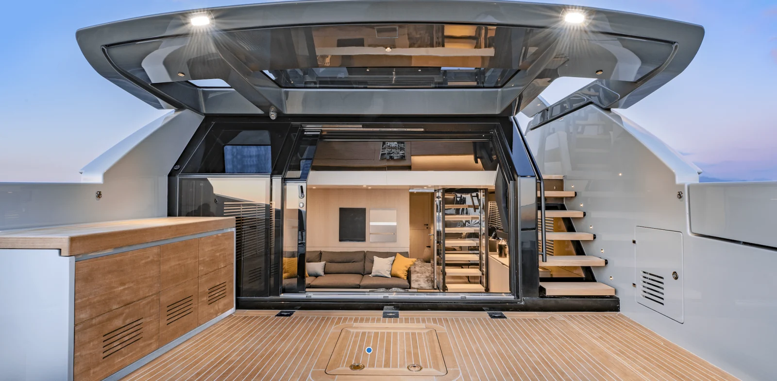 Bluegame BG62 - photo 2 yacht charter Cannes