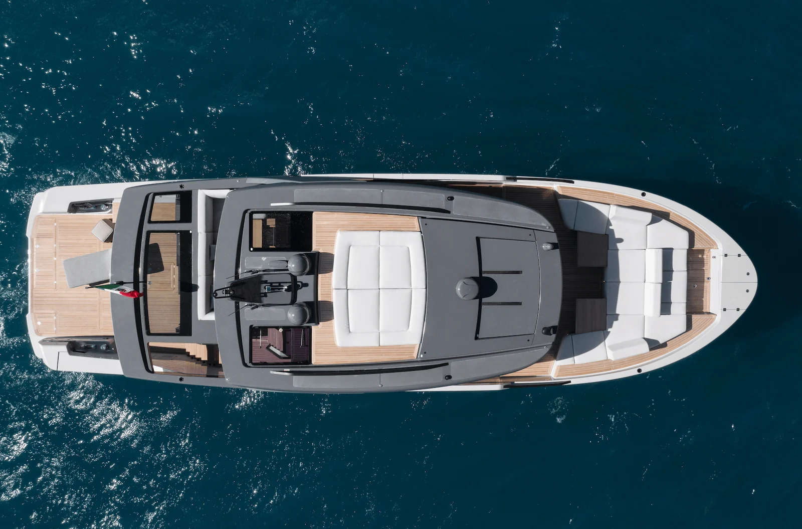 Bluegame BG62 - photo 4 yacht charter Cannes