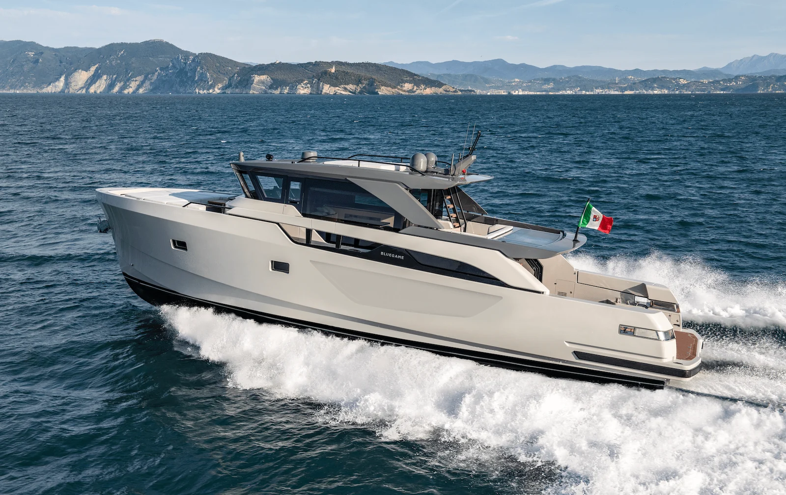 Bluegame BG62 - photo 12 yacht charter Cannes