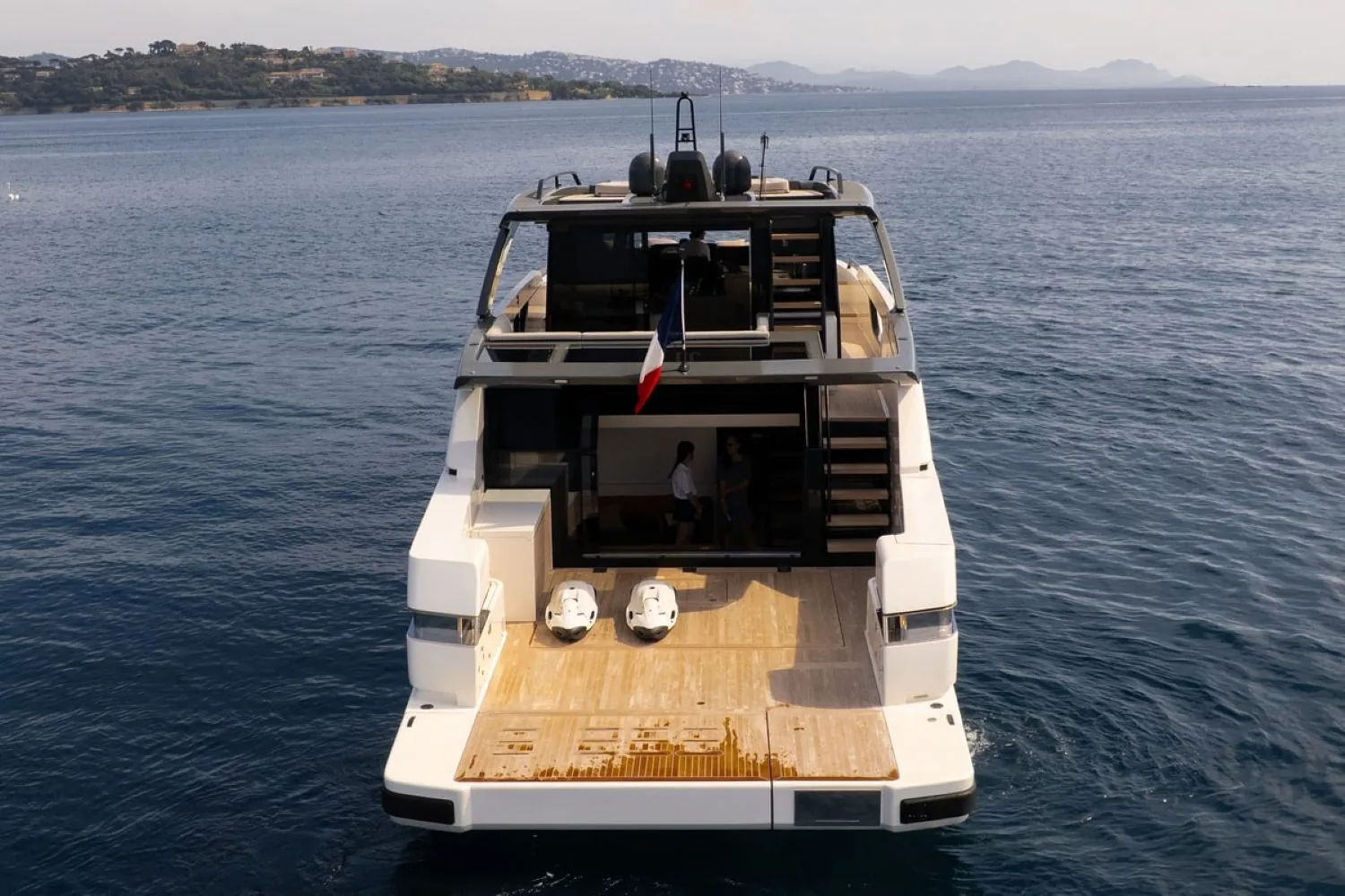 BLUEGAME BGX63 - photo 5 yacht charter Cannes