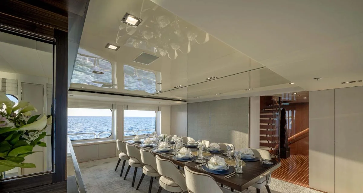 Chasseur - photo 9 yacht charter Miami