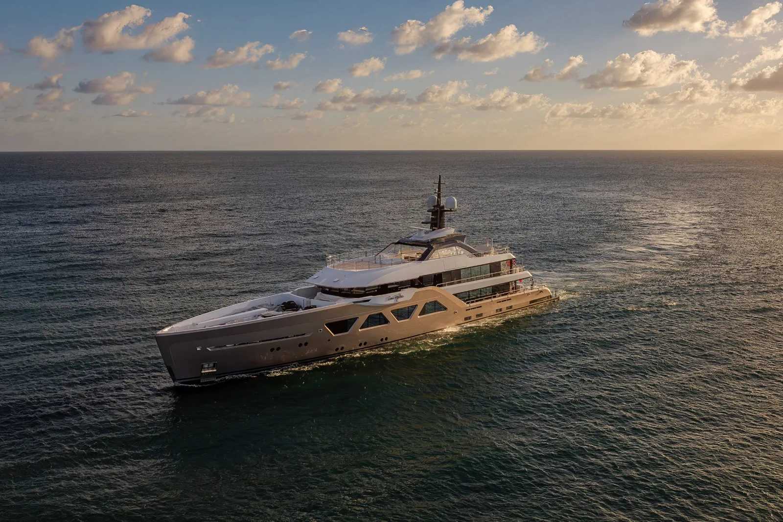 COME TOGETHER - photo 7 yacht charter Cannes
