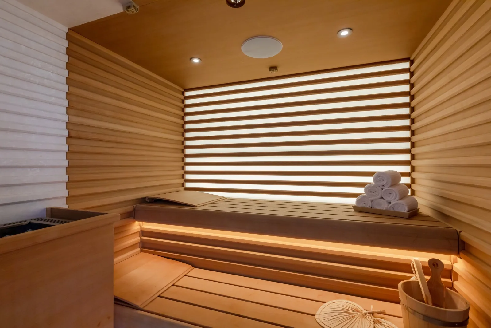 COME TOGETHER - photo 22 yacht charter Cannes