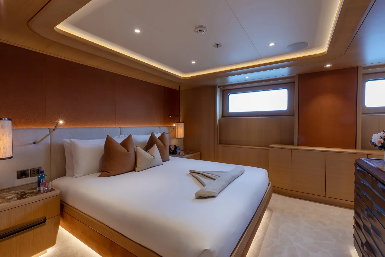 COME TOGETHER - photo 33 yacht charter Cannes