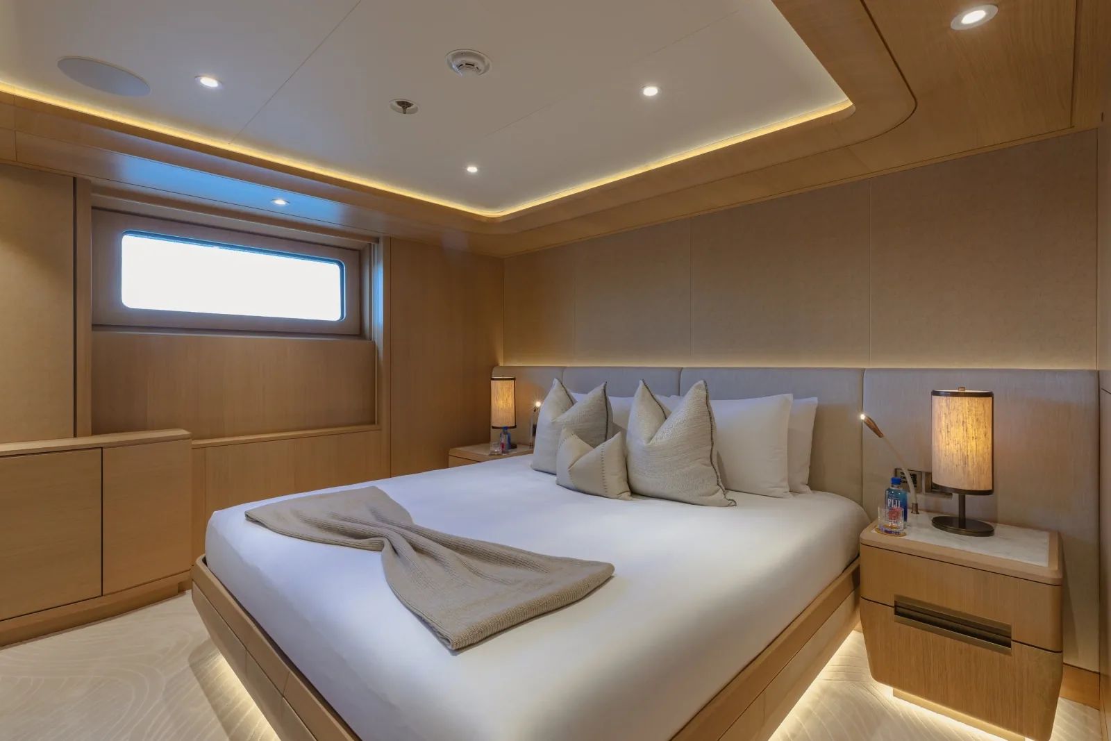 COME TOGETHER - photo 37 yacht charter Cannes
