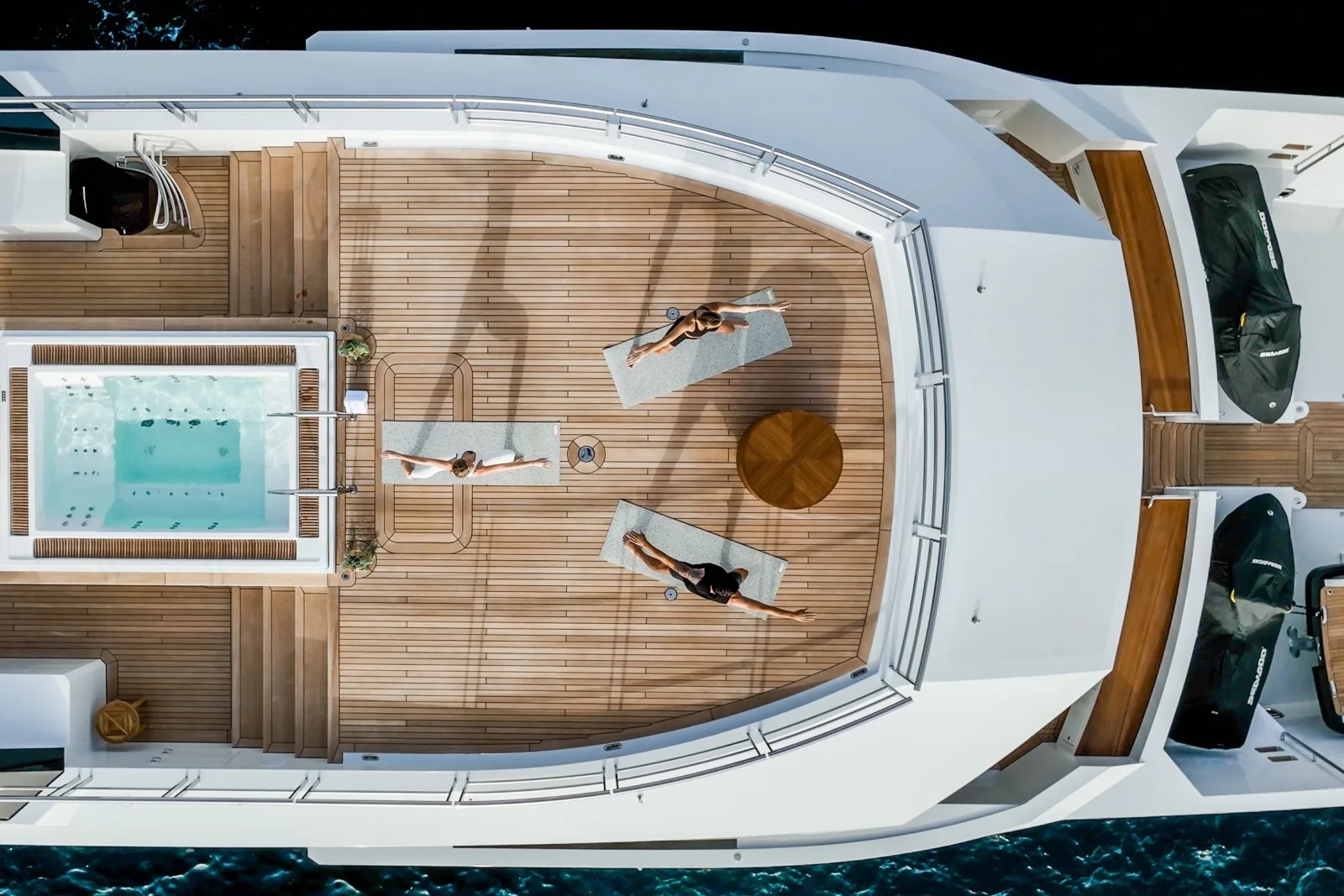 COME TOGETHER - photo 49 yacht charter Cannes