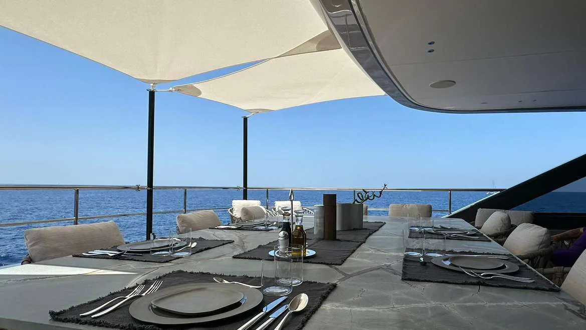 Cosmico - photo 15 yacht charter Cannes