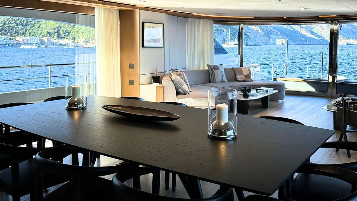 Cosmico - photo 21 yacht charter Cannes