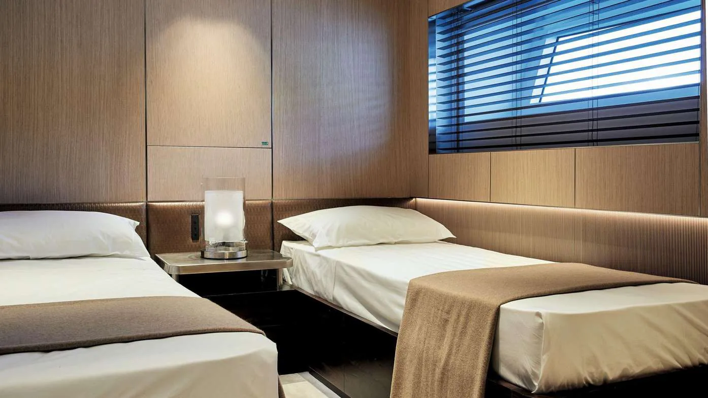 Cosmico - photo 43 yacht charter Cannes