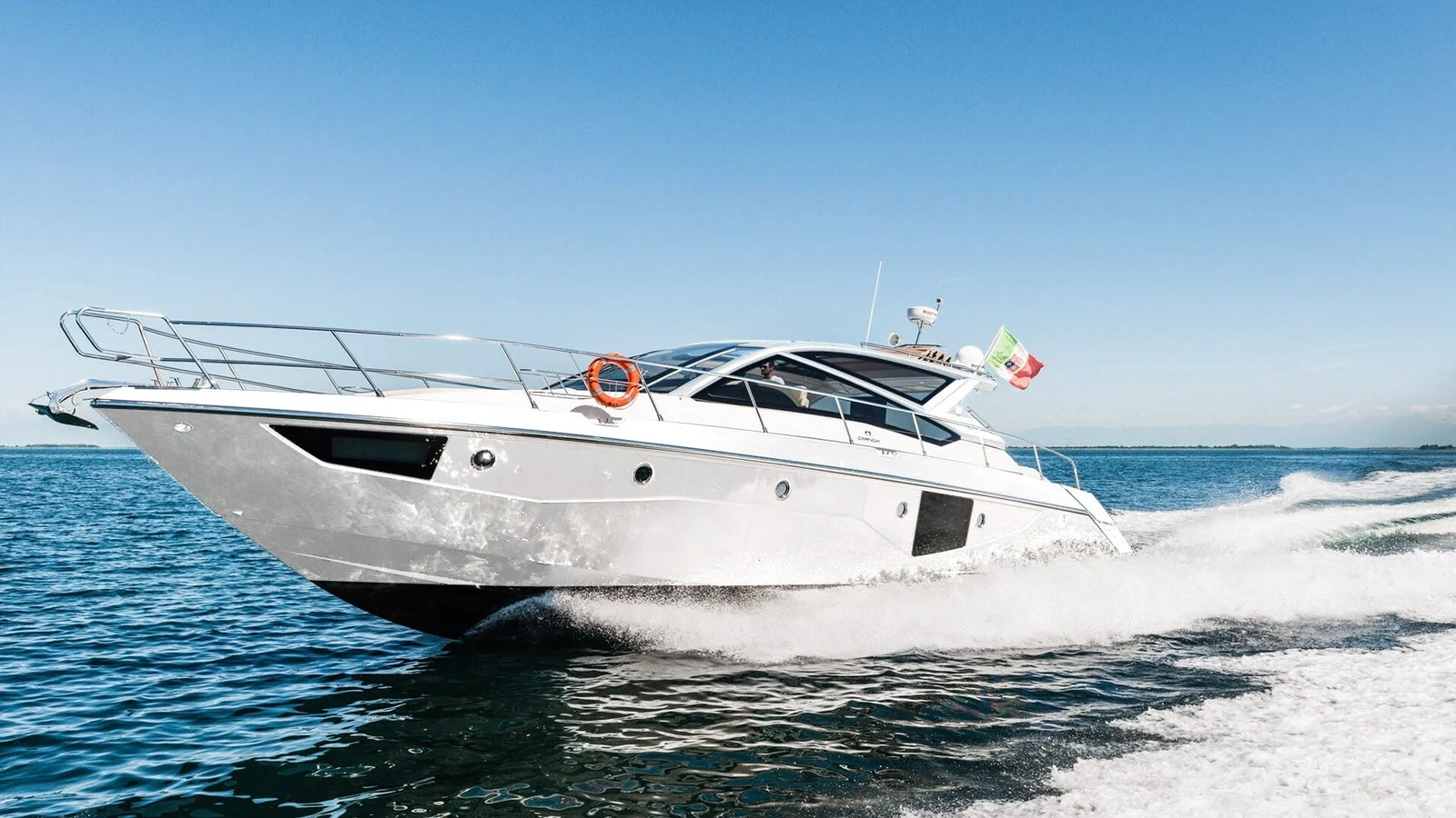 Cranchi Sixty 6 - photo 1 yacht charter Cannes