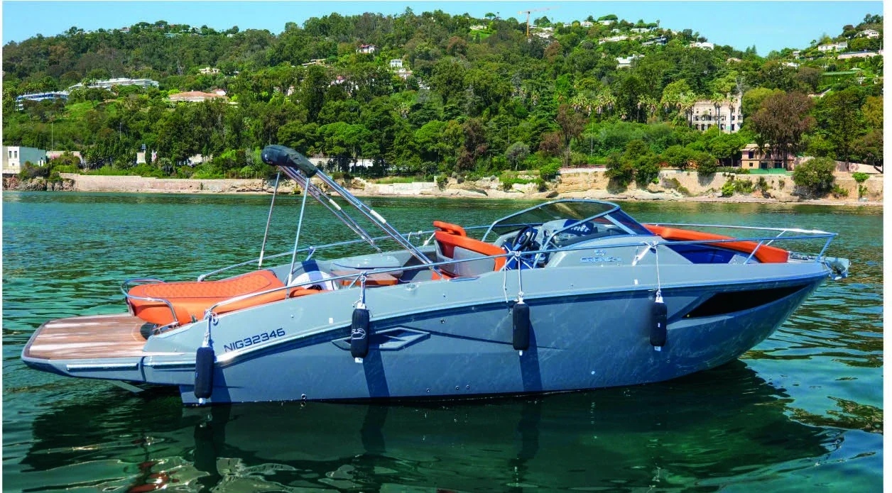Cranchi E30 Endurance - photo 5 yacht charter Cannes