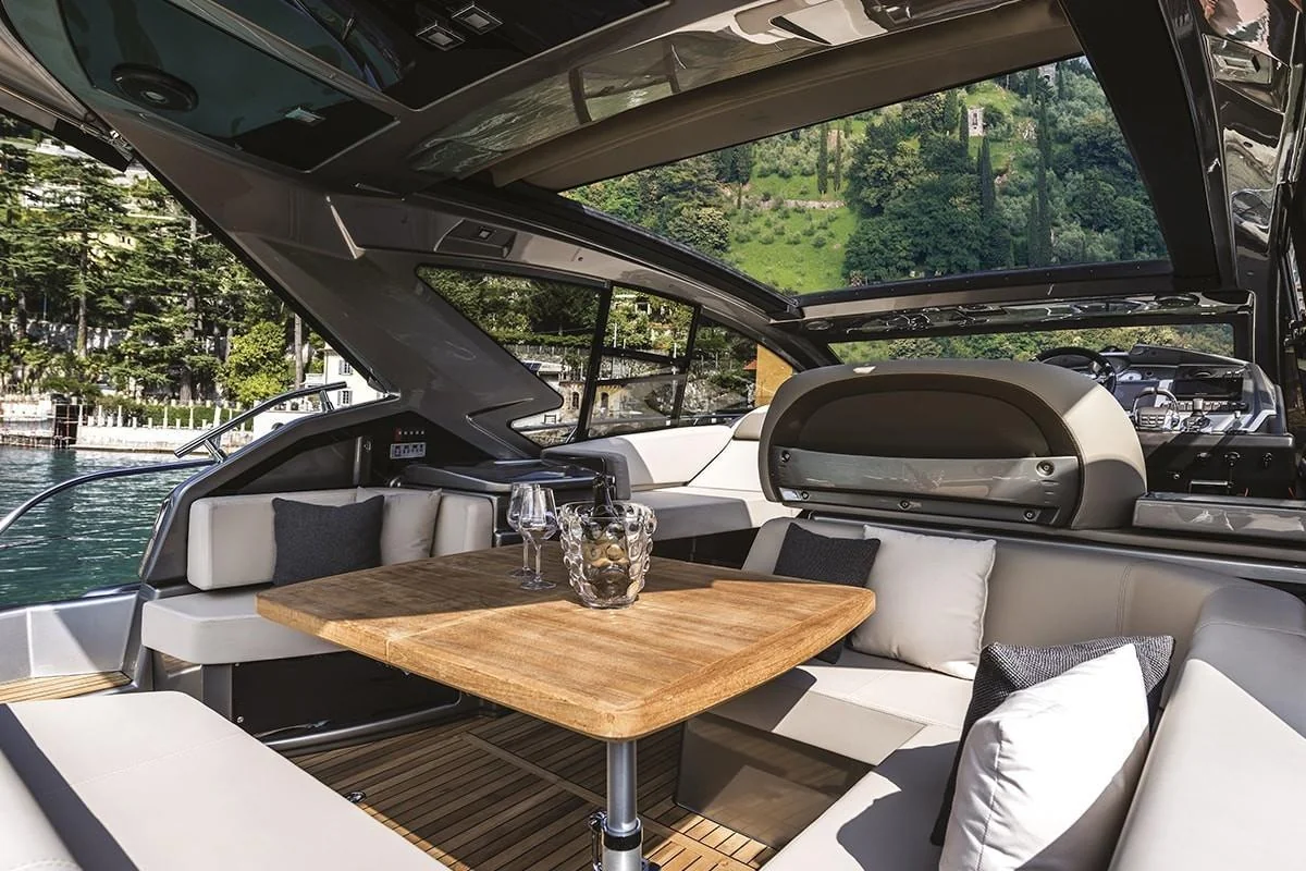 Cranchi M44 HT - photo 18 yacht charter Cannes