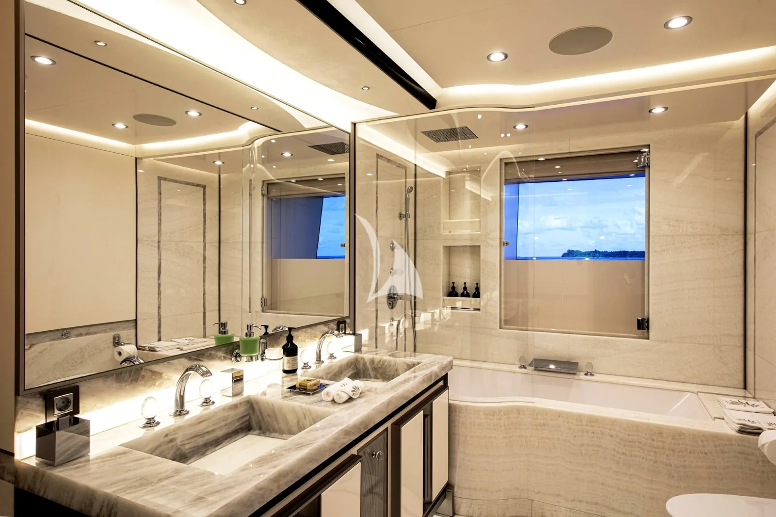DAR - photo 45 yacht charter Cannes