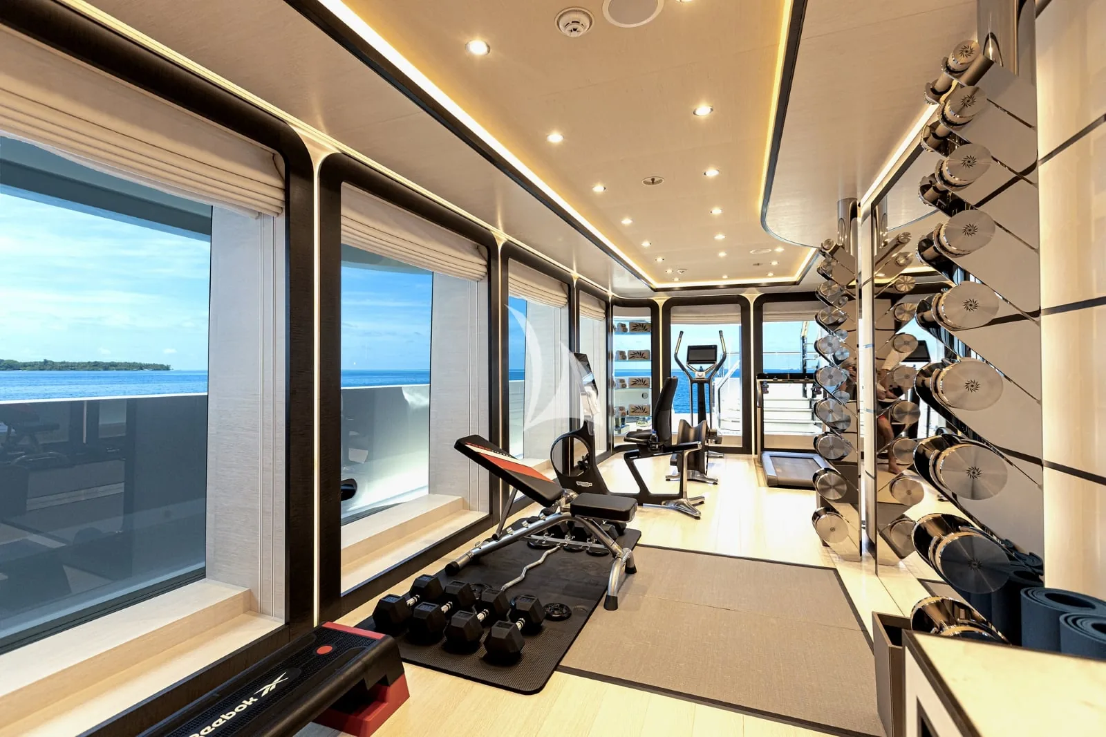 DAR - photo 48 yacht charter Cannes