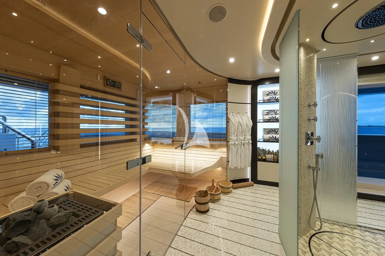 DAR - photo 49 yacht charter Cannes