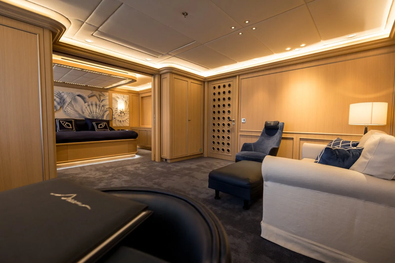 DREAM - photo 17 yacht charter Cannes