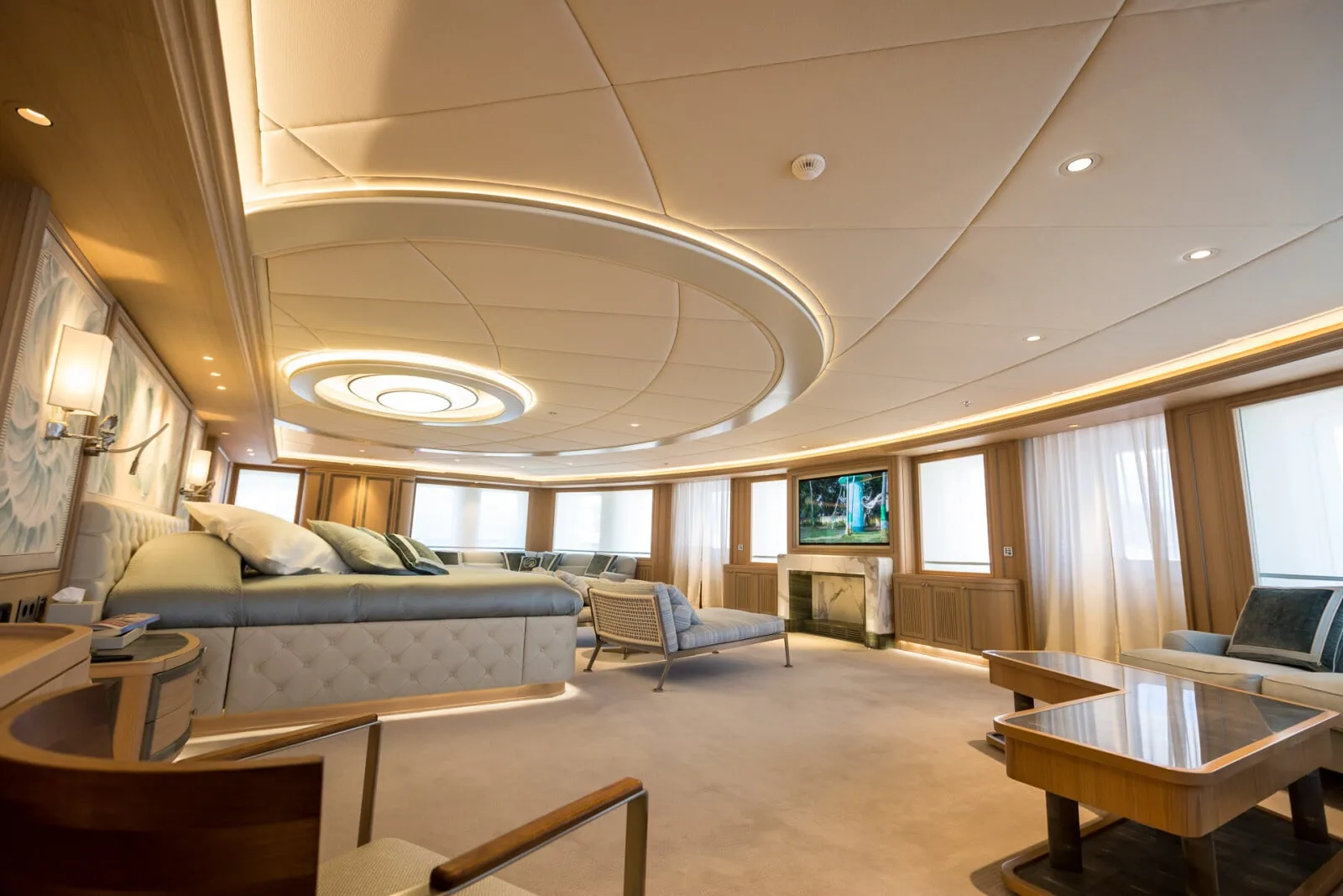 DREAM - photo 18 yacht charter Cannes