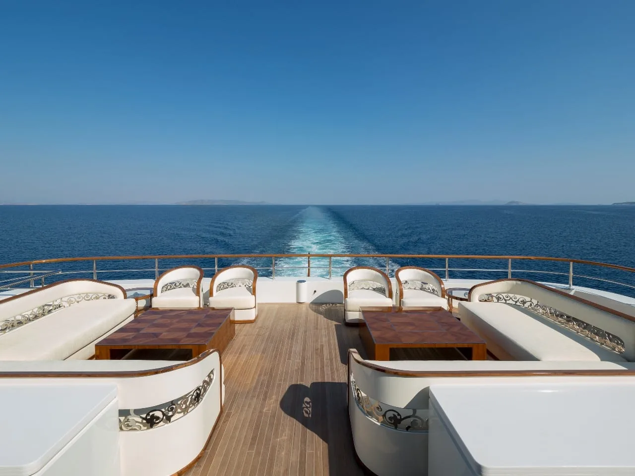 ELEMENTS - photo 9 location yacht Cannes