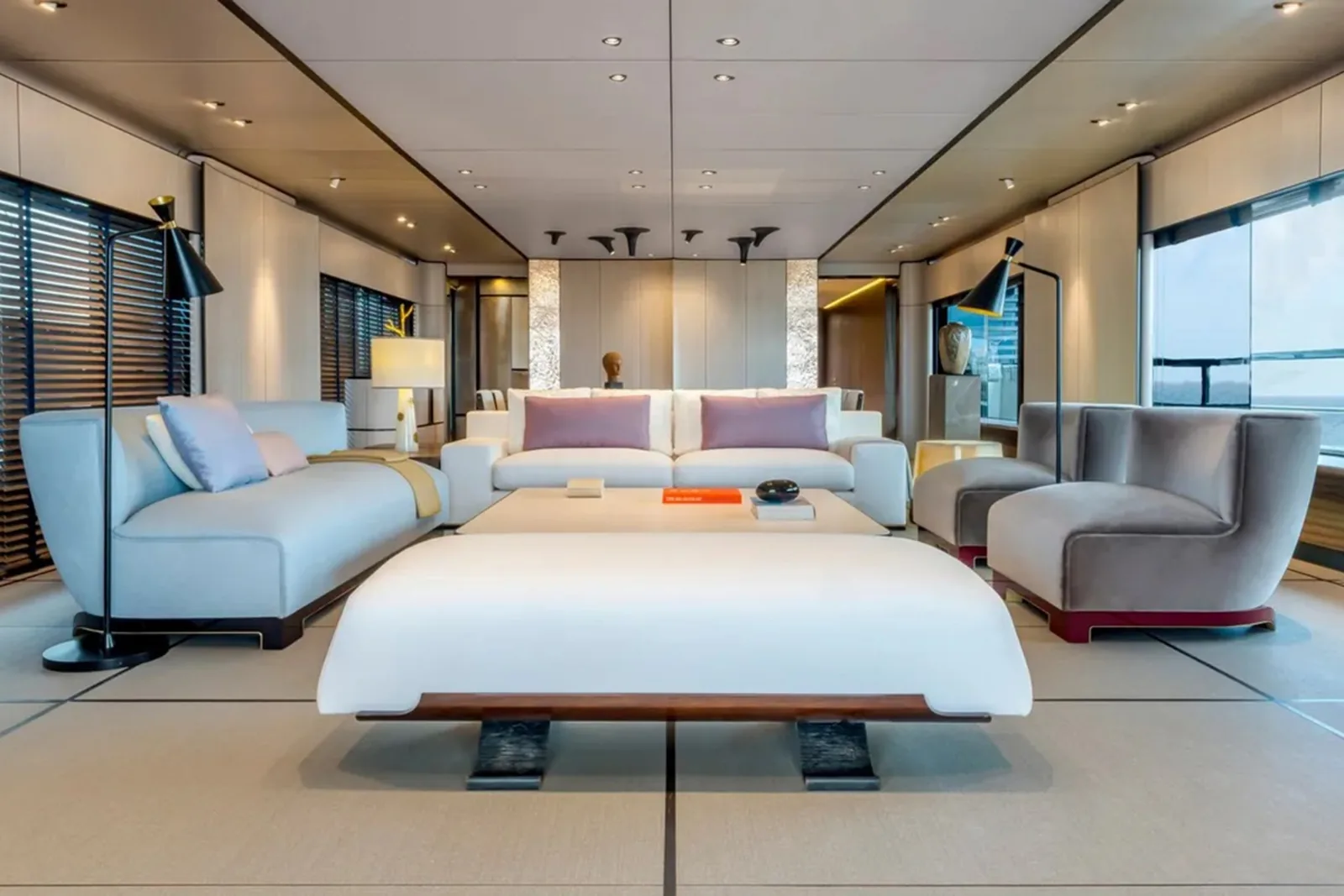 ENDEAVOUR 2 - photo 4 yacht charter Cannes