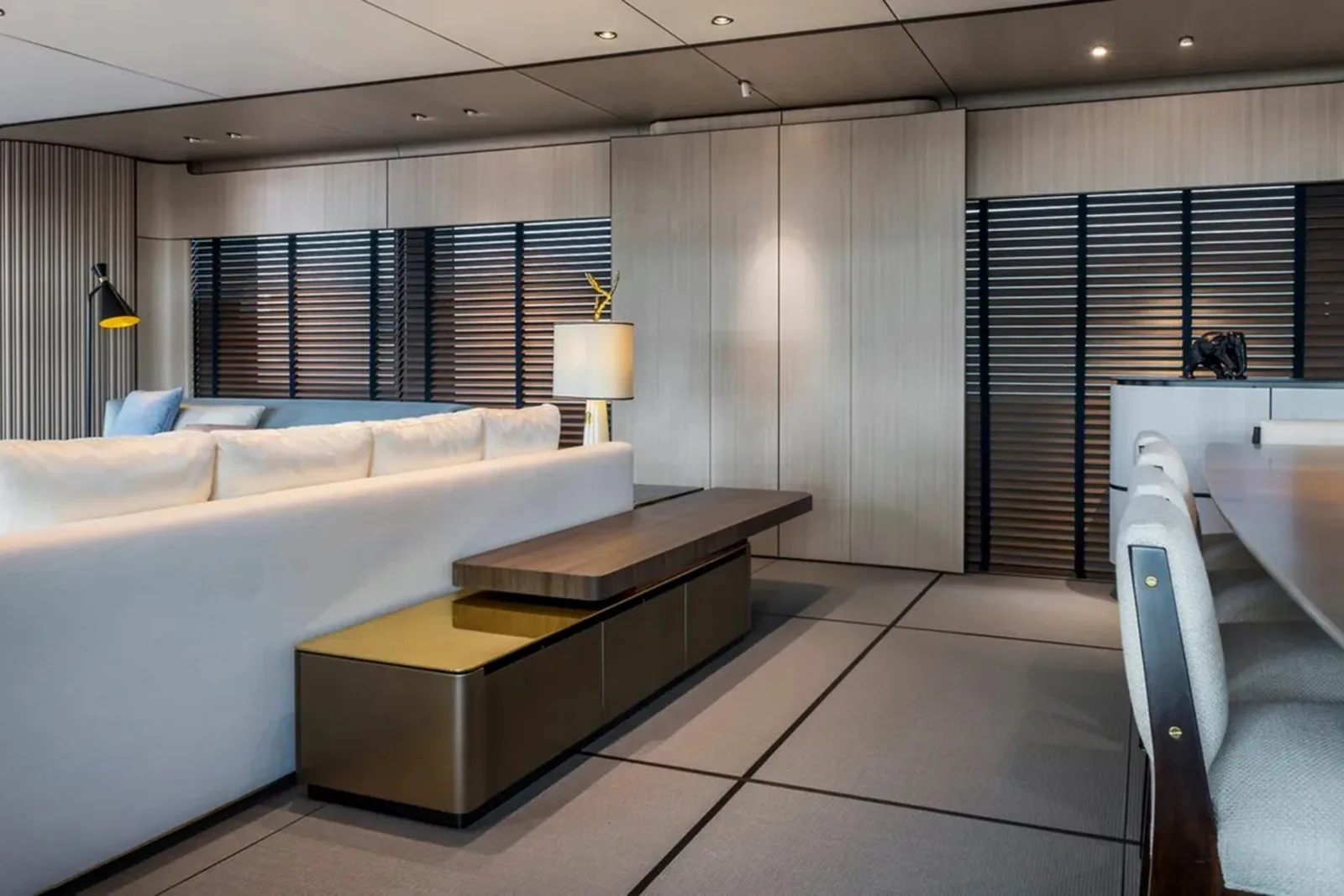 ENDEAVOUR 2 - photo 6 yacht charter Cannes