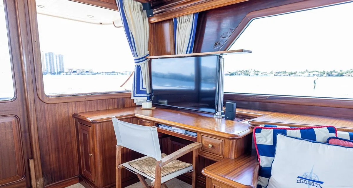 Essence of Cayman - photo 6 yacht charter Miami