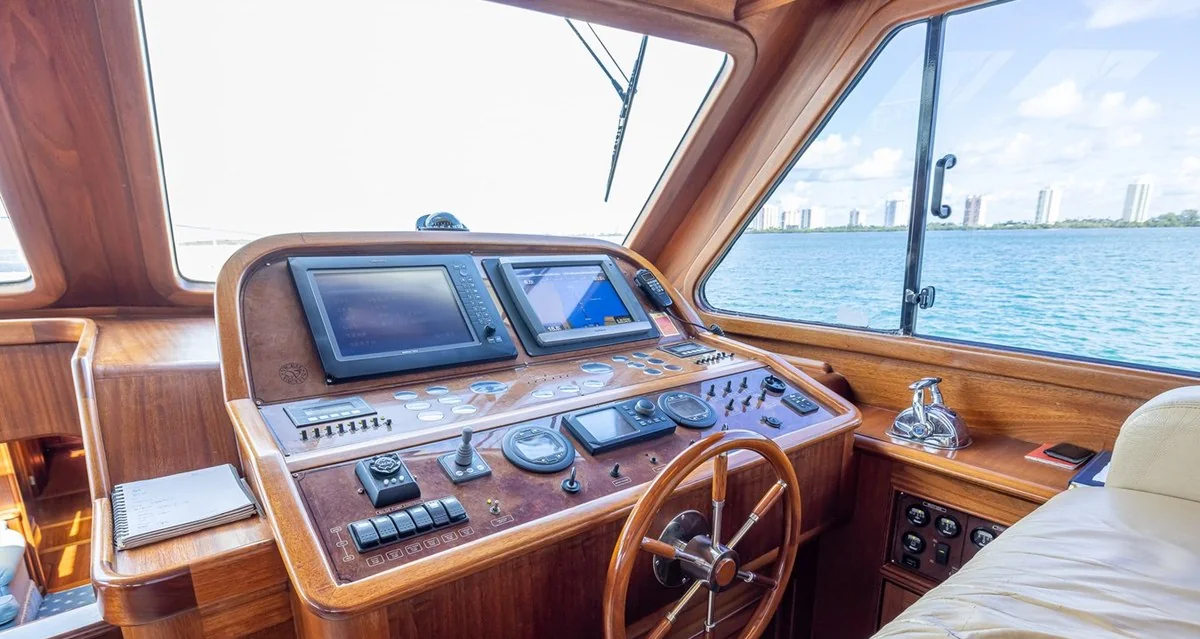 Essence of Cayman - photo 14 yacht charter Miami